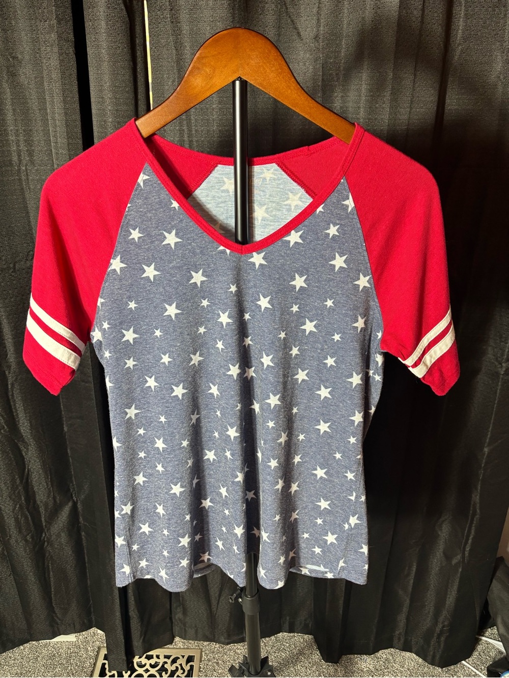 bcg Red Raglan Sleeve Star Print Tee
